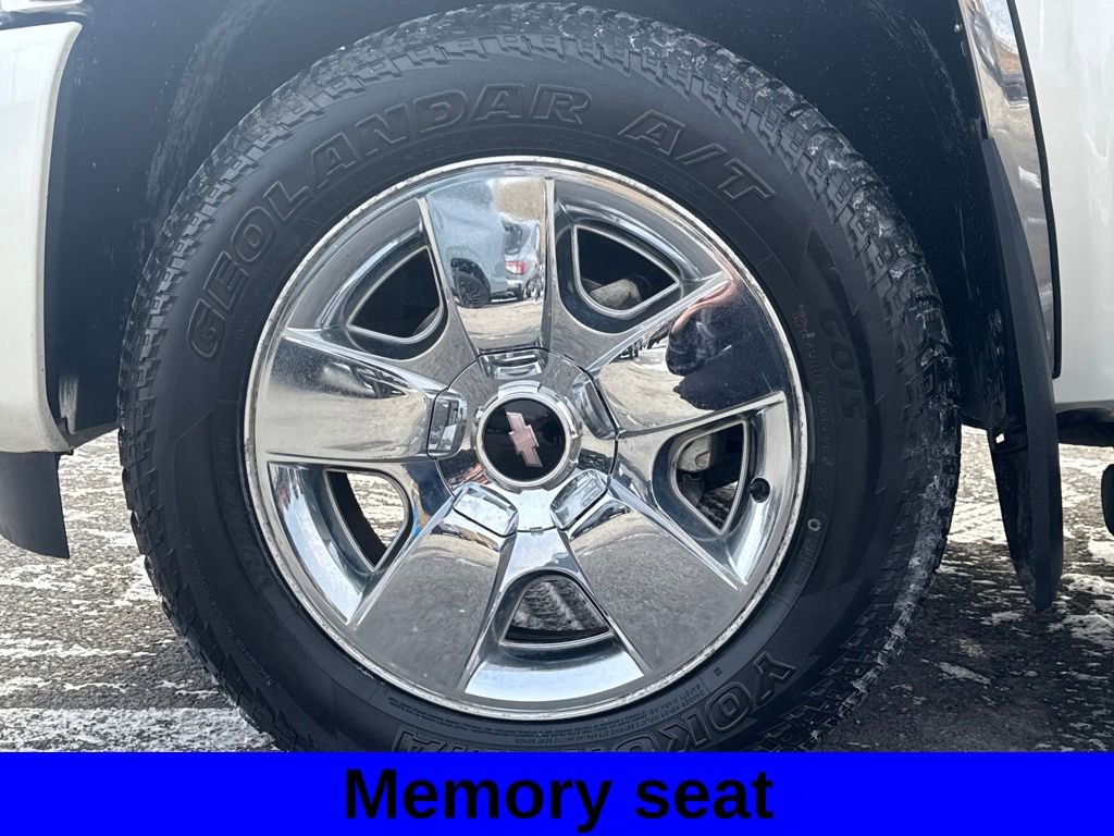 Used 2010 Chevrolet Silverado 1500 LTZ w/ White Diamond Tricoat Edition image 19