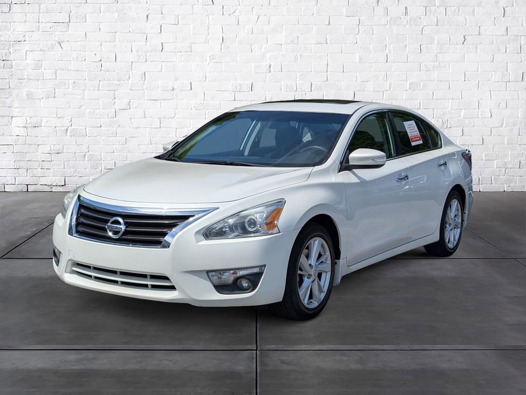 Used 2015 Nissan Altima 2.5 SV w/ Convenience Package FWD image 4