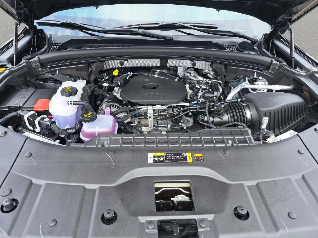 New 2026 Jeep Grand Cherokee Altitude AWD/4WD image 28