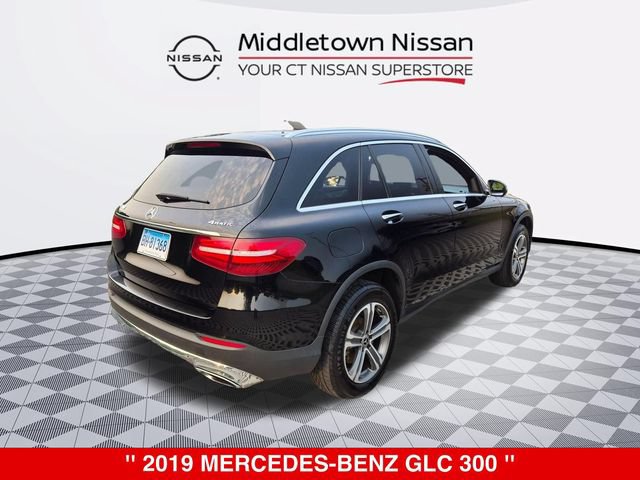 Used 2019 Mercedes-Benz GLC 300 4MATIC image 3