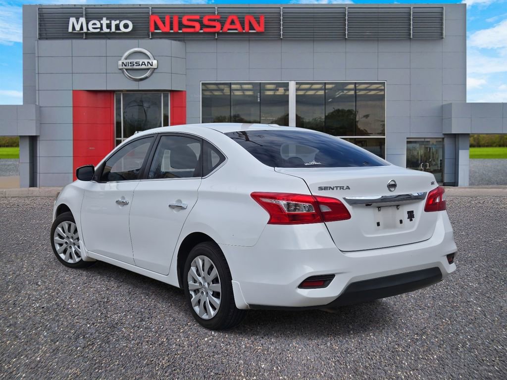 Used 2016 Nissan Sentra SV image 4