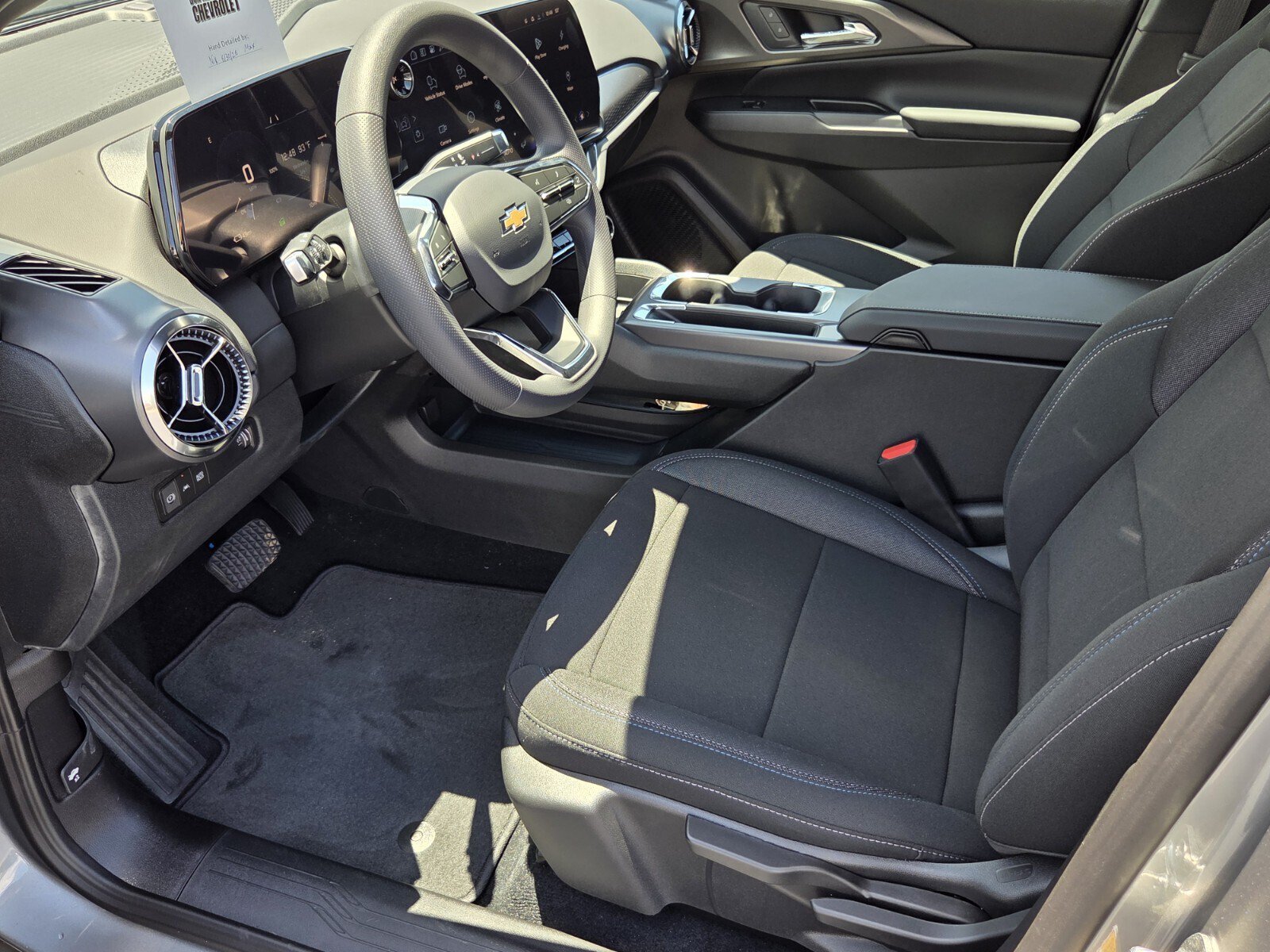 New 2026 Chevrolet Equinox EV LT FWD image 5