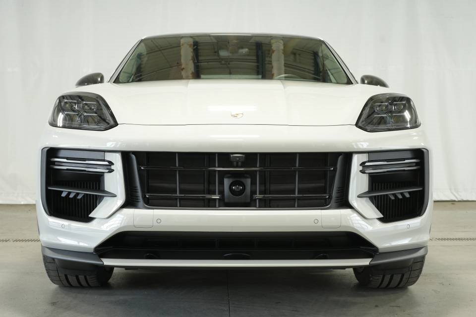 New 2026 Porsche Cayenne Turbo GT image 11