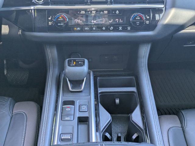 Used 2024 Nissan Pathfinder Platinum FWD image 26