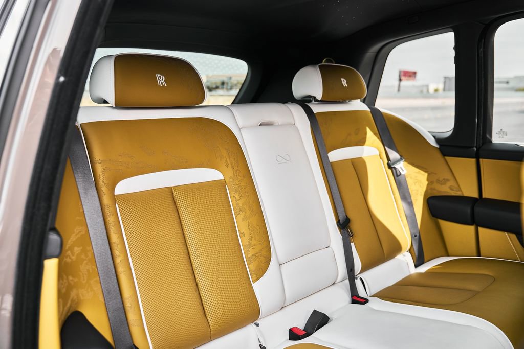 Used 2026 Rolls-Royce Cullinan Black Badge image 45