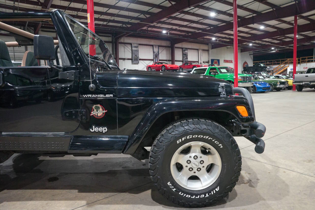 Used 2002 Jeep Wrangler Sahara AWD/4WD image 11