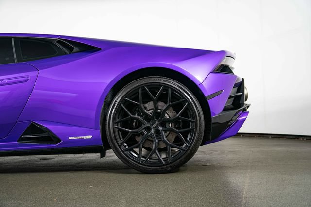 Used 2021 Lamborghini Huracan EVO RWD image 13