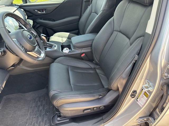 Used 2025 Subaru Outback Premium AWD/4WD image 9