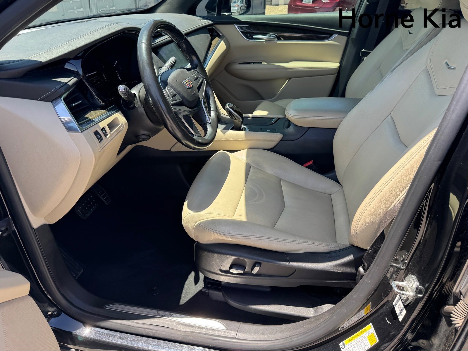Used 2019 Cadillac XT5 FWD image 10