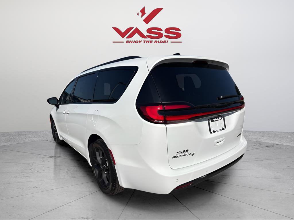 New 2026 Chrysler Pacifica Limited w/ S Appearance Package image 10