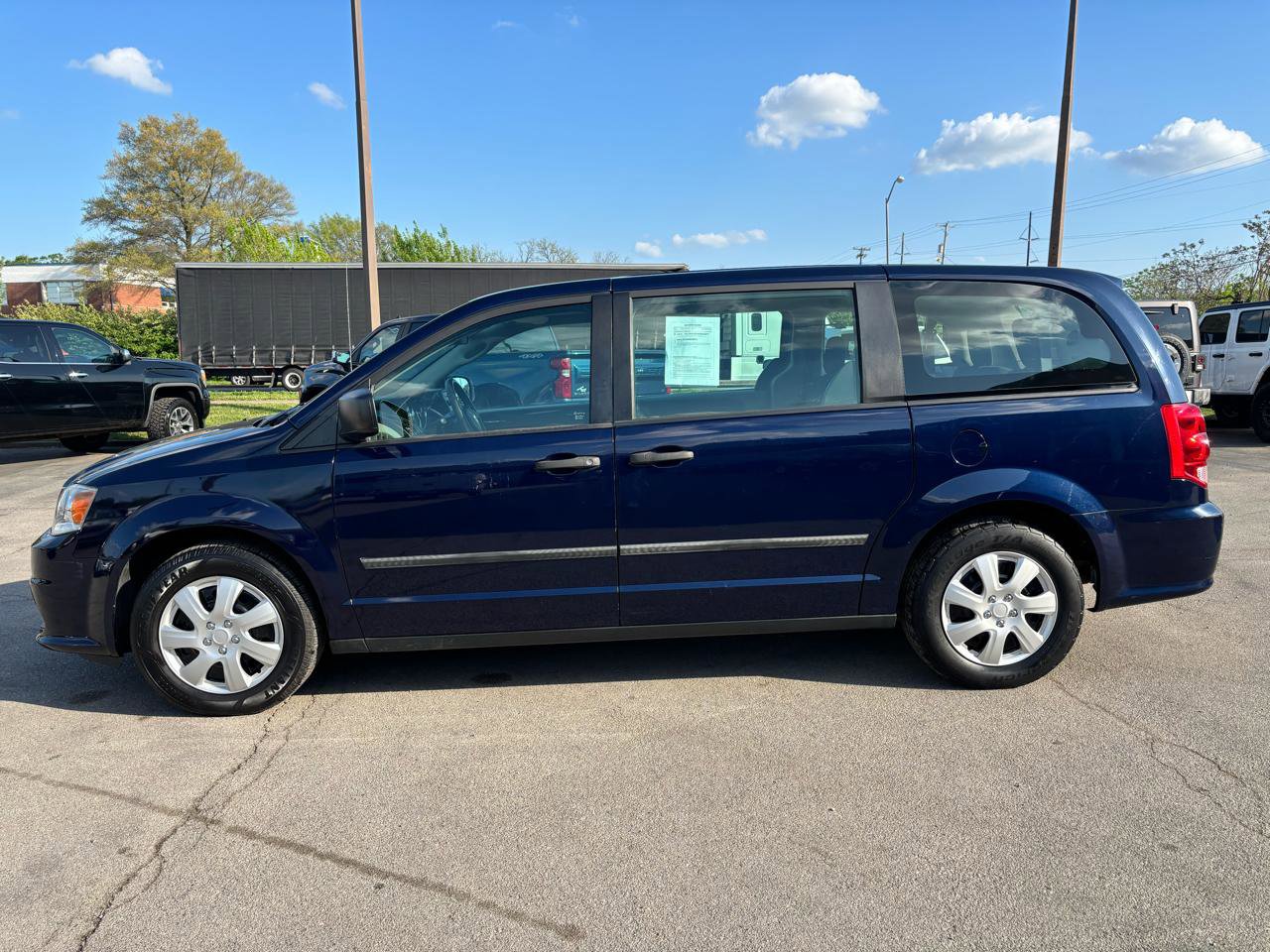 Used 2015 Dodge Grand Caravan American Value Package FWD image 6