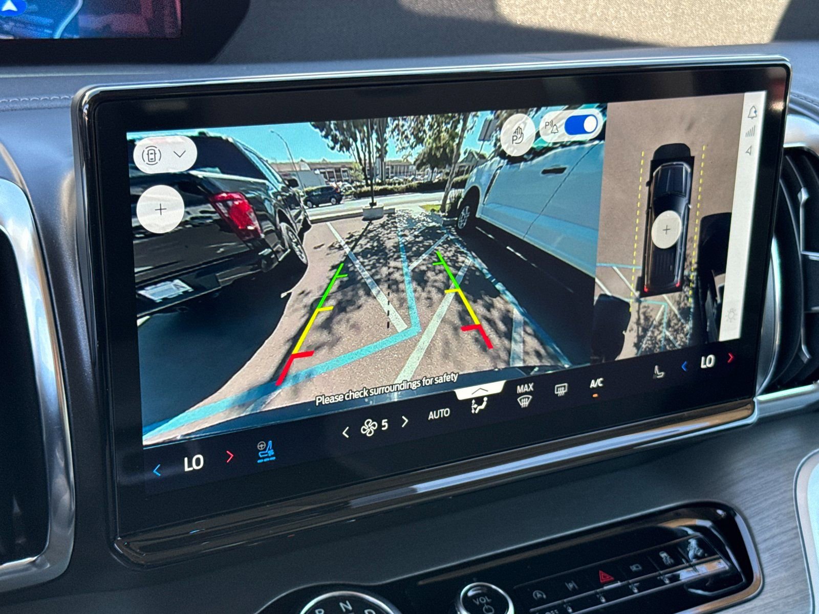 Used 2025 Ford Expedition Max Platinum image 26