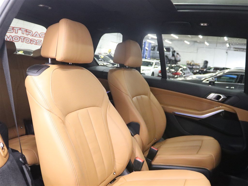 Used 2021 BMW X7 xDrive40i w/ Premium Package 2 AWD/4WD image 23