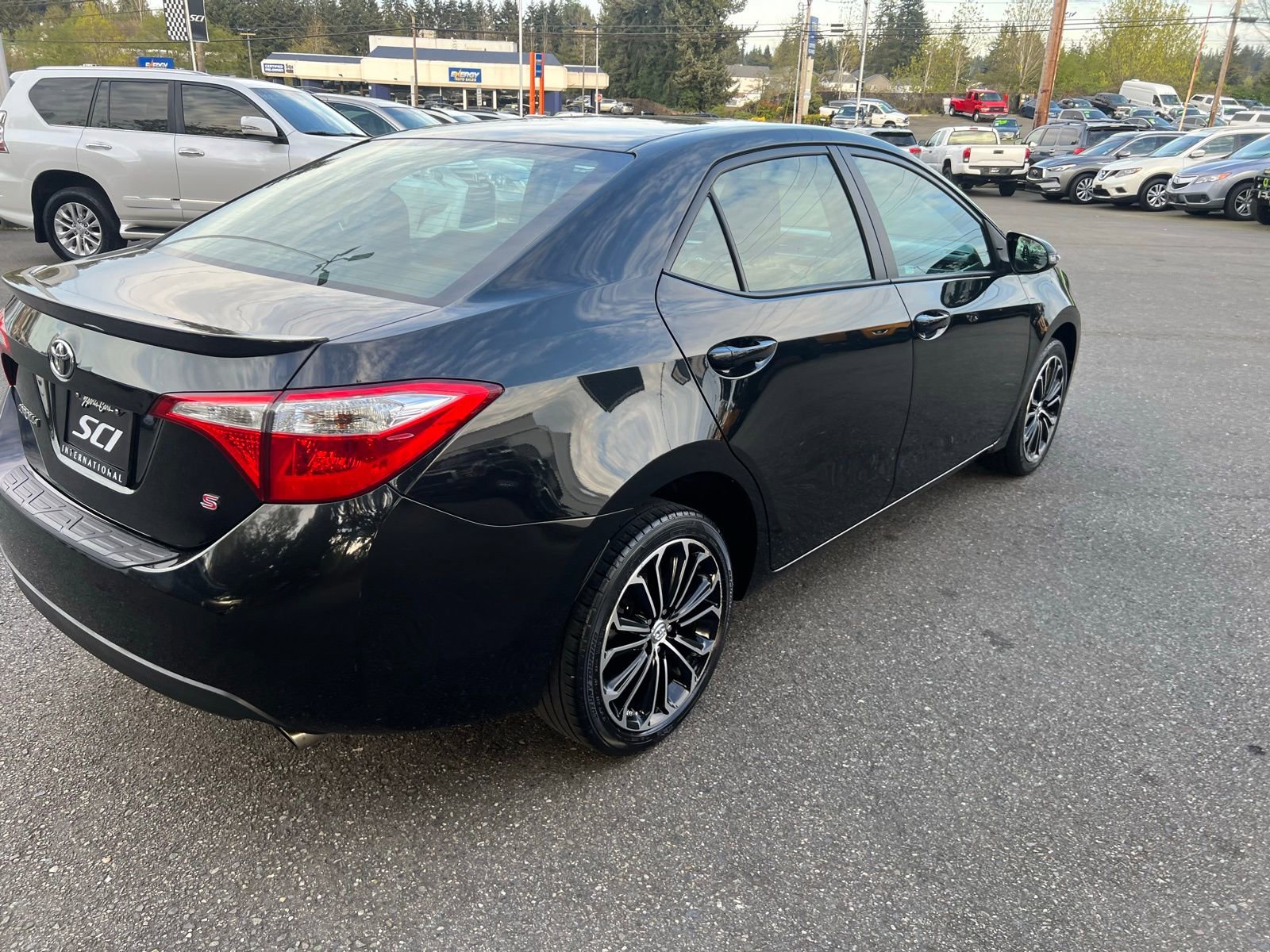 Used 2015 Toyota Corolla S FWD image 6