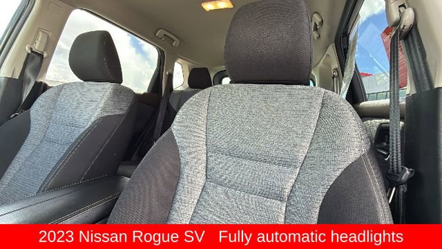 Used 2023 Nissan Rogue SV AWD/4WD image 11