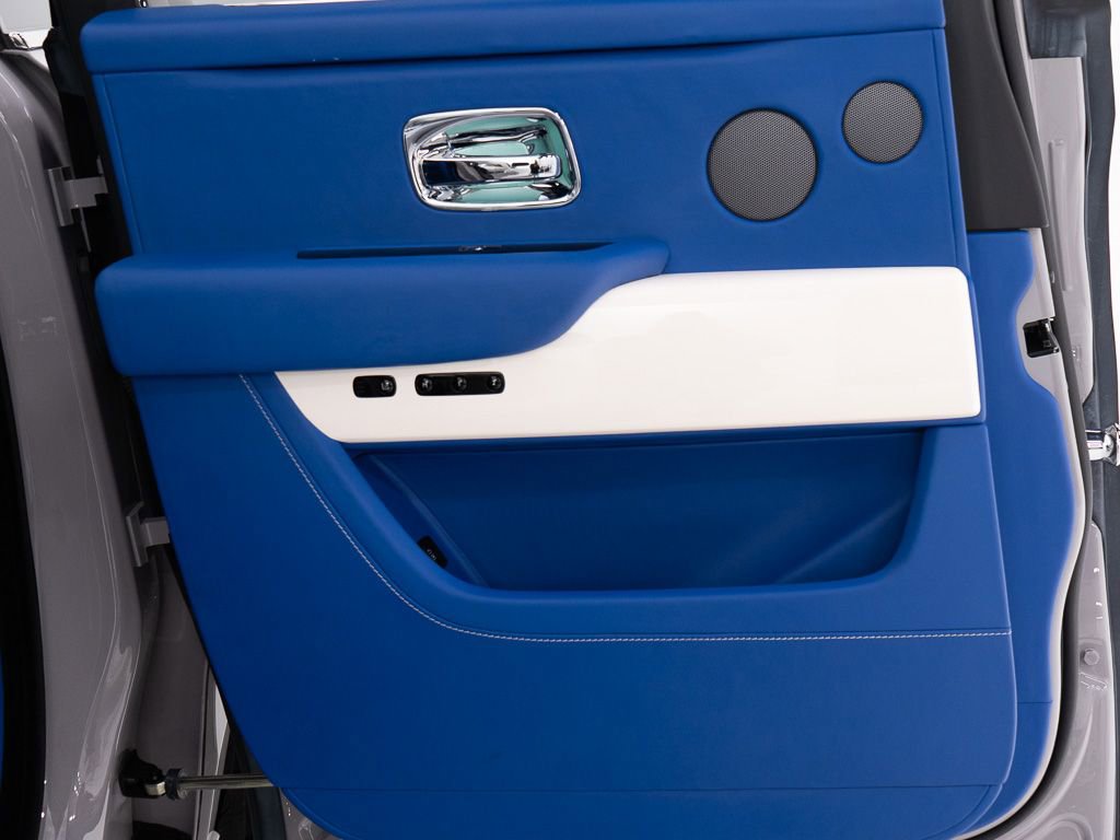 Used 2023 Rolls-Royce Cullinan image 23