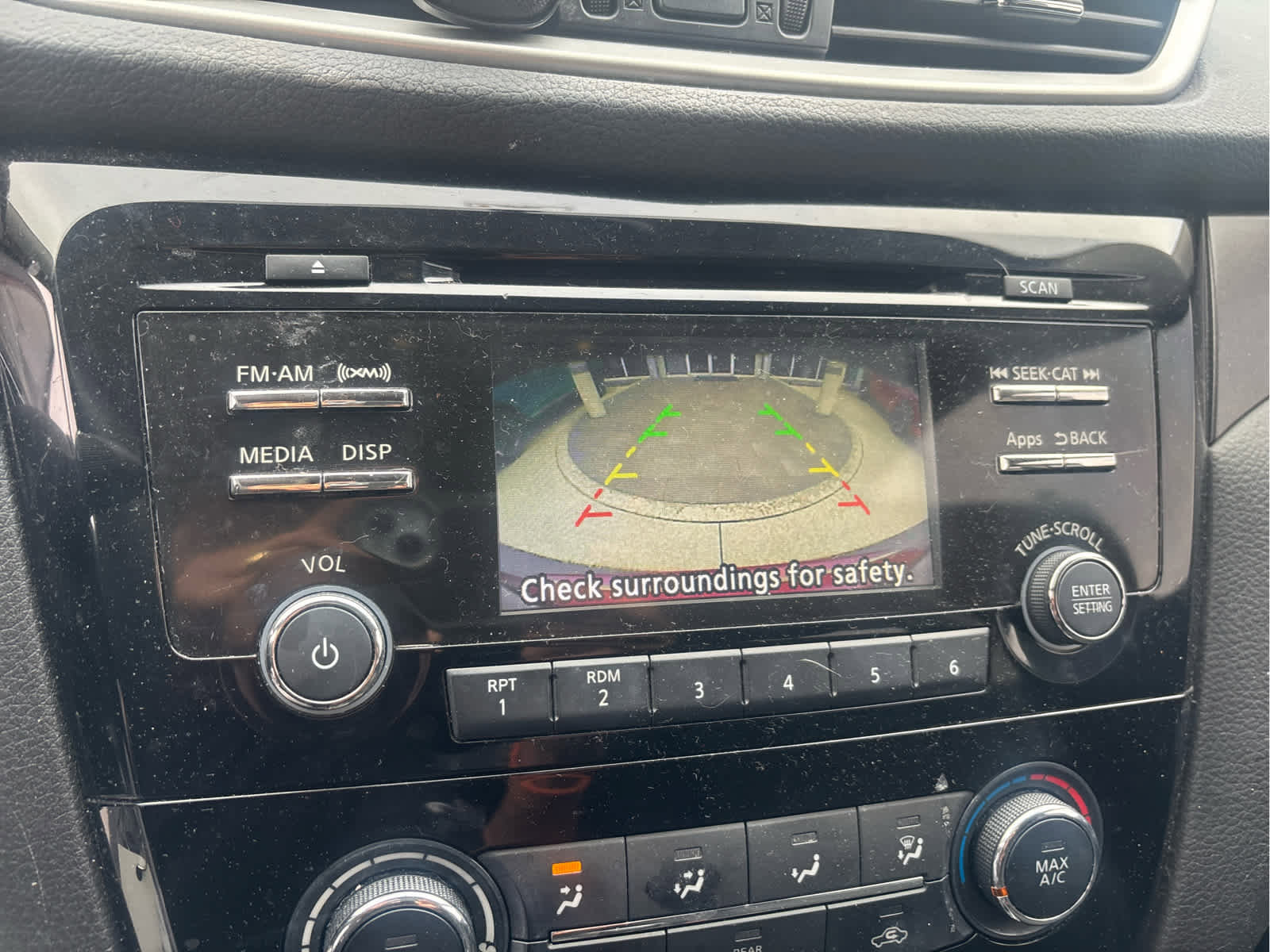 Used 2016 Nissan Rogue S image 11