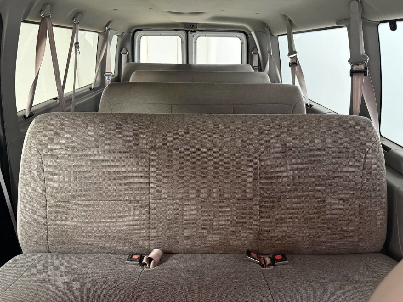 Used 2001 Ford E-350 and Econoline 350 XLT image 48