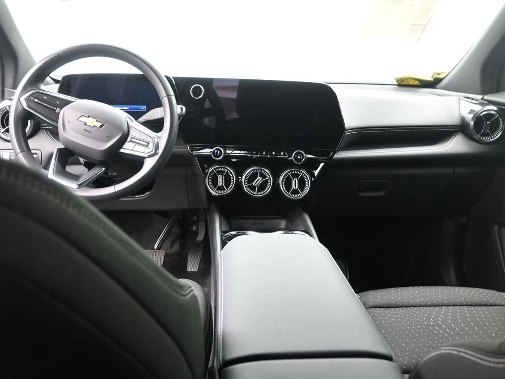 Used 2025 Chevrolet Blazer EV LT image 14