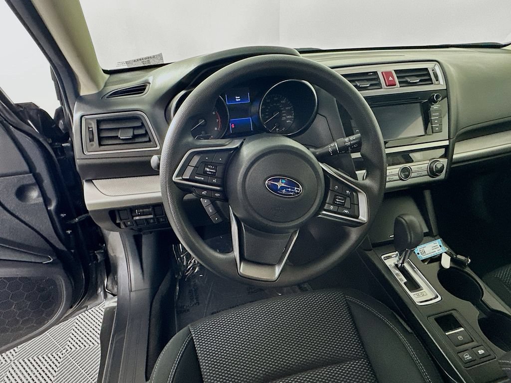 Used 2019 Subaru Outback 2.5i AWD/4WD image 16