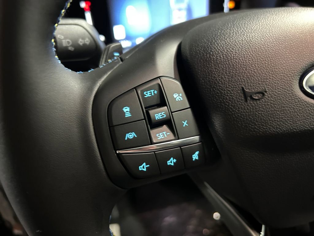 New 2025 Ford Maverick Lobo image 18