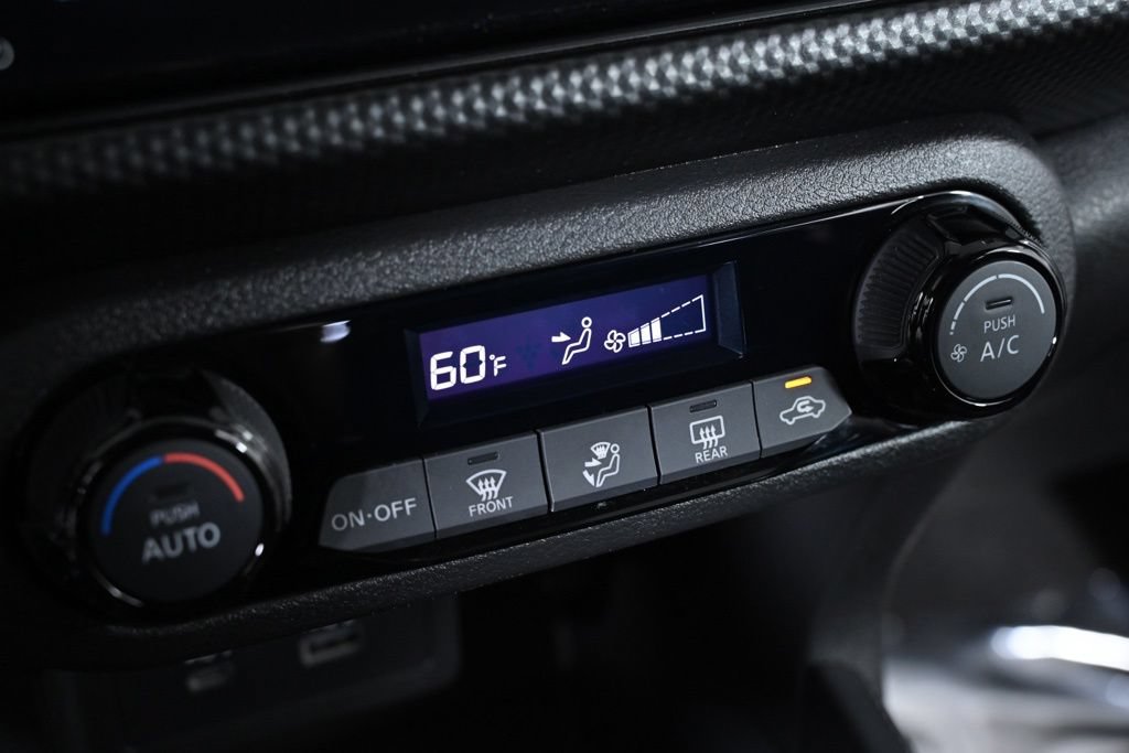 Certified 2022 Nissan Kicks SV FWD image 17