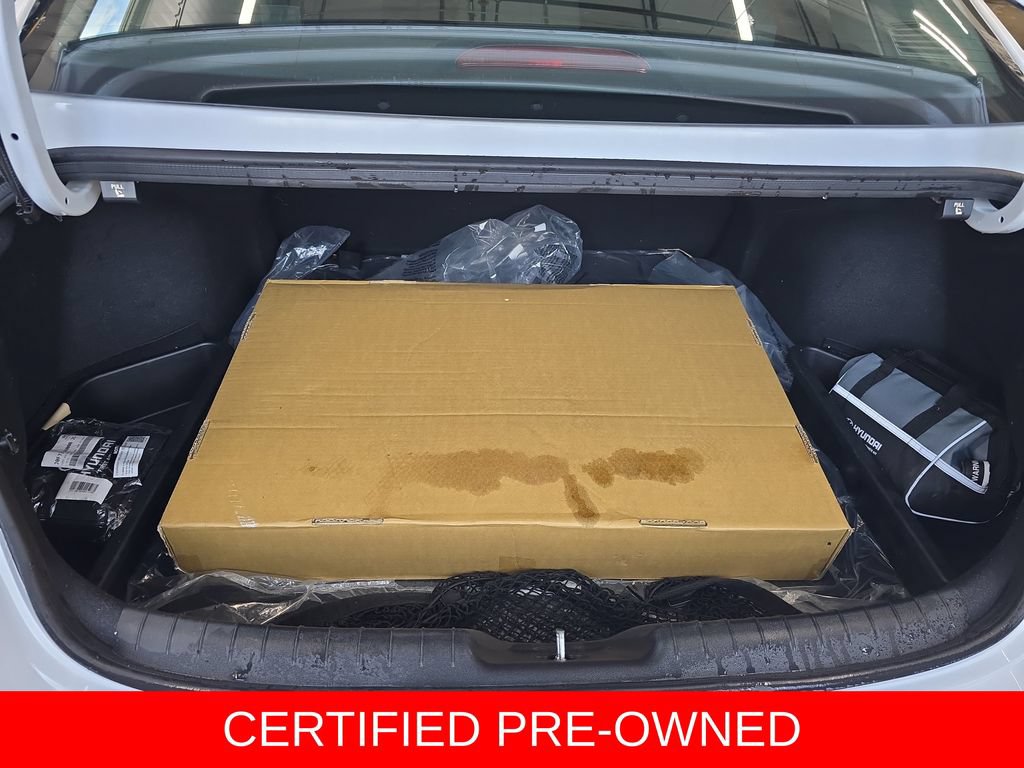 Certified 2025 Hyundai Elantra Hybrid FWD image 13