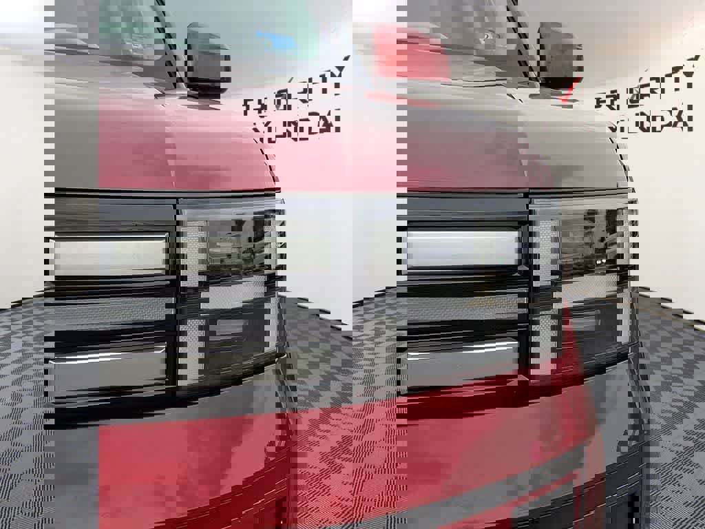 Used 2025 Hyundai Santa Fe SEL image 8