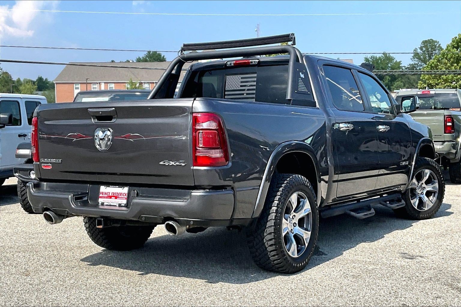 Used 2021 RAM 1500 Laramie w/ Sport Appearance Package AWD/4WD image 10