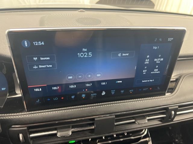 Certified 2023 Lincoln Corsair AWD w/ Equipment Group 101A image 18