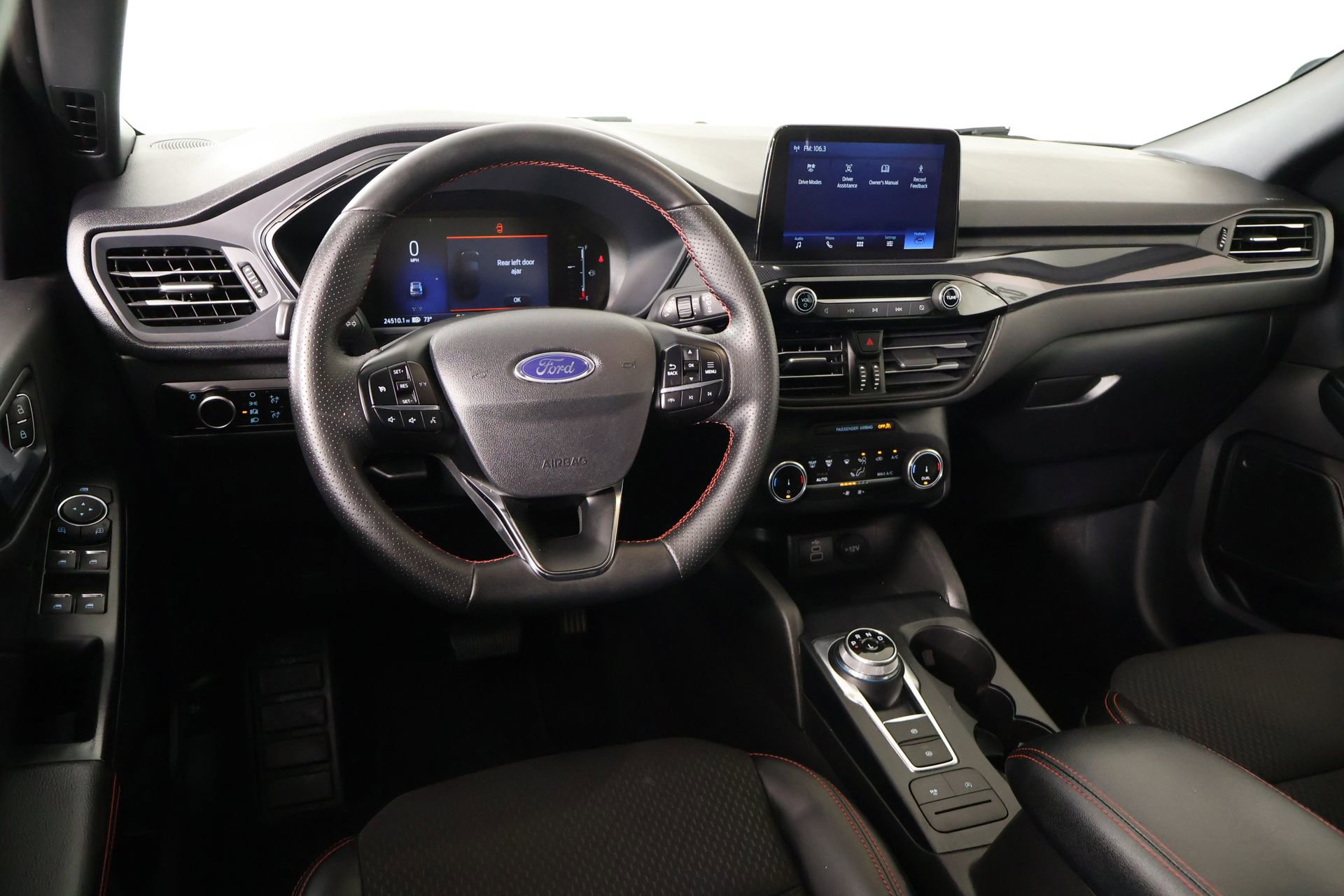 Used 2025 Ford Escape ST-Line image 2