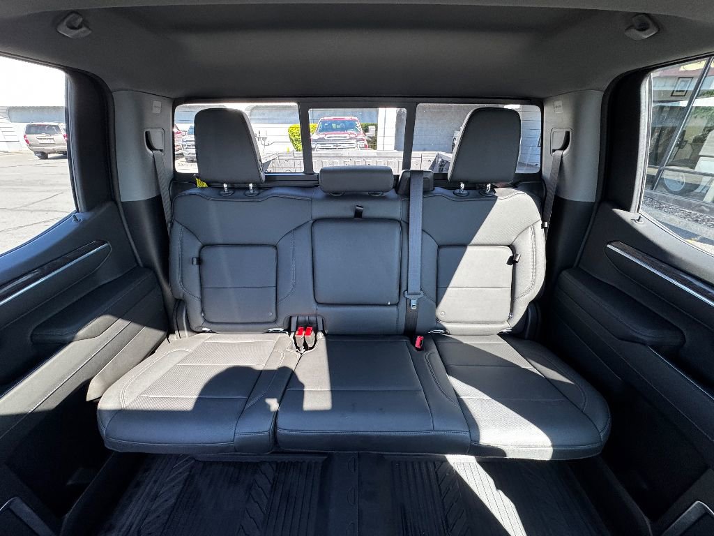 Used 2025 Chevrolet Silverado 1500 LTZ w/ LTZ Premium Package image 4