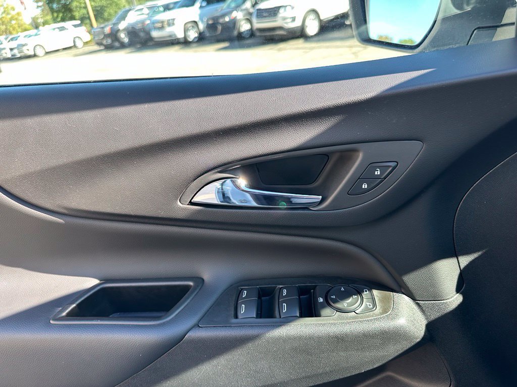 Used 2024 Chevrolet Equinox LT FWD image 17