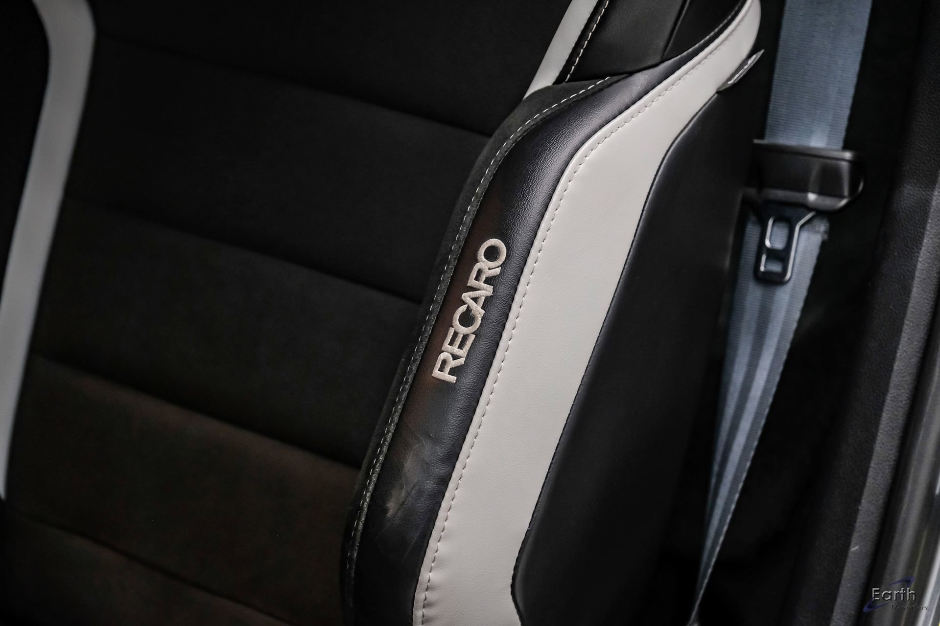 Used 2021 Ford Mustang Shelby GT500 w/ Carbon Fiber Track Pack image 47