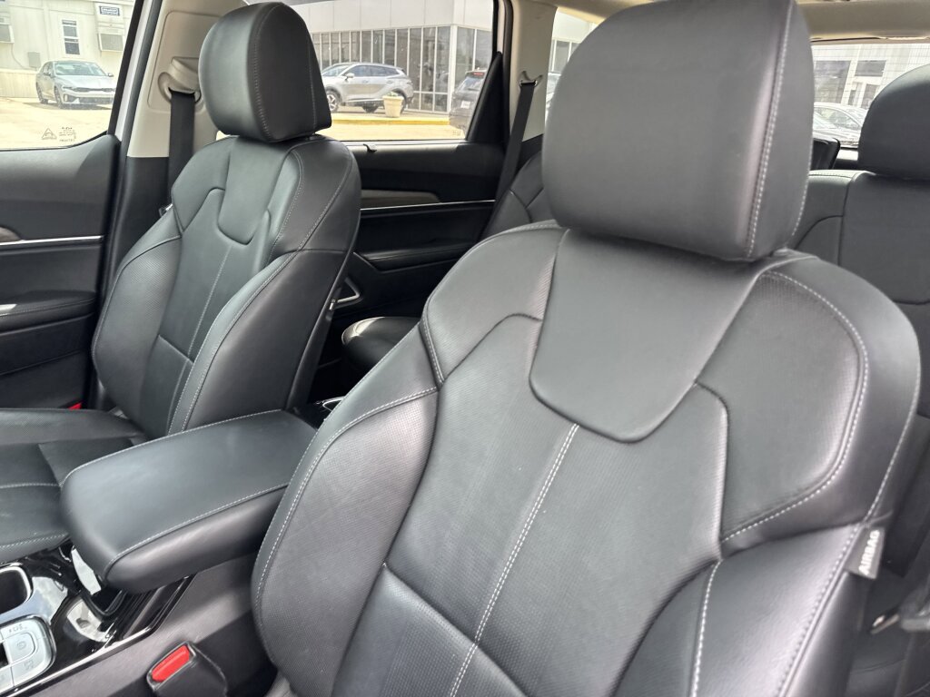 Certified 2022 Kia Telluride SX image 16