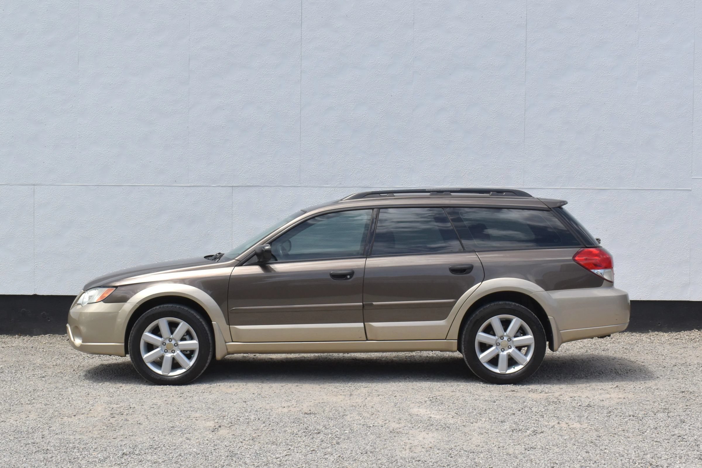 Used 2008 Subaru Outback 2.5i L.L. Bean AWD/4WD image 32