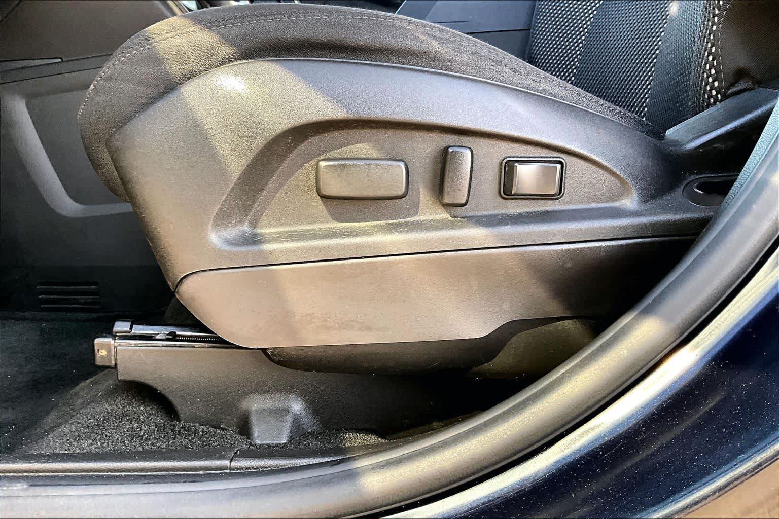 Used 2015 Chevrolet Equinox LT w/ Driver Convenience Package FWD image 32