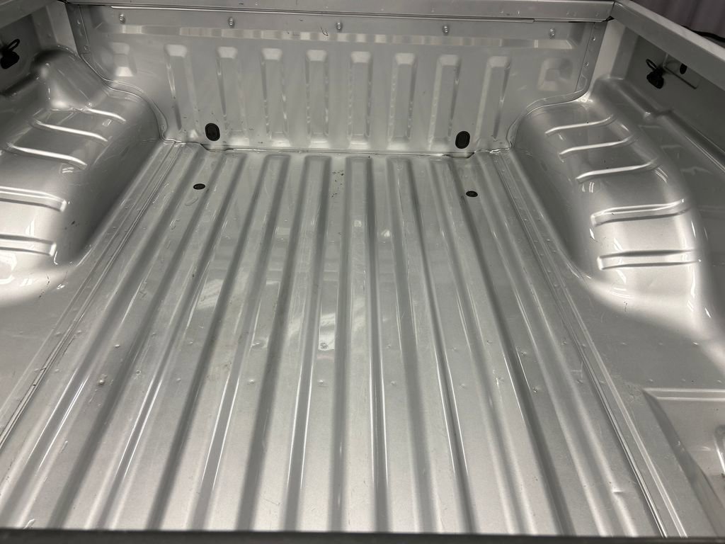 Used 2020 Nissan Frontier S image 22