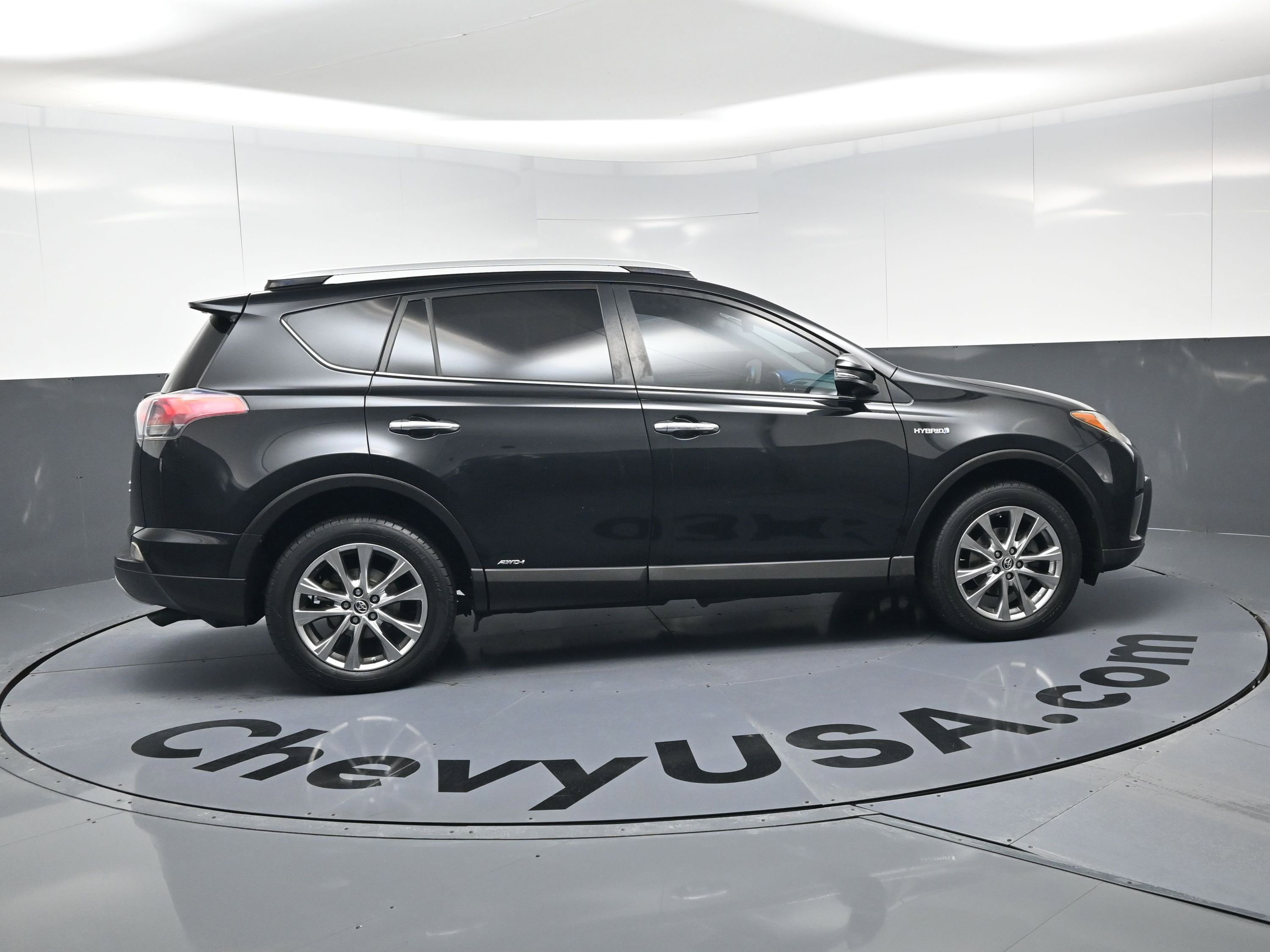 Used 2016 Toyota RAV4 Limited AWD/4WD image 10