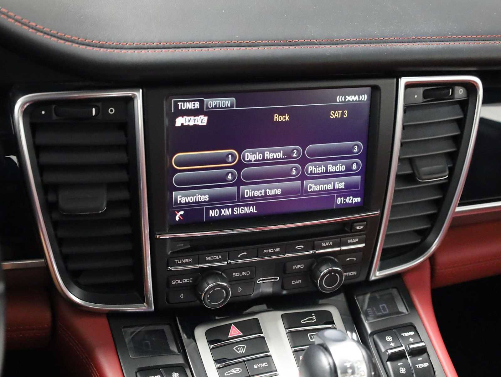 Used 2016 Porsche Panamera Edition RWD image 31