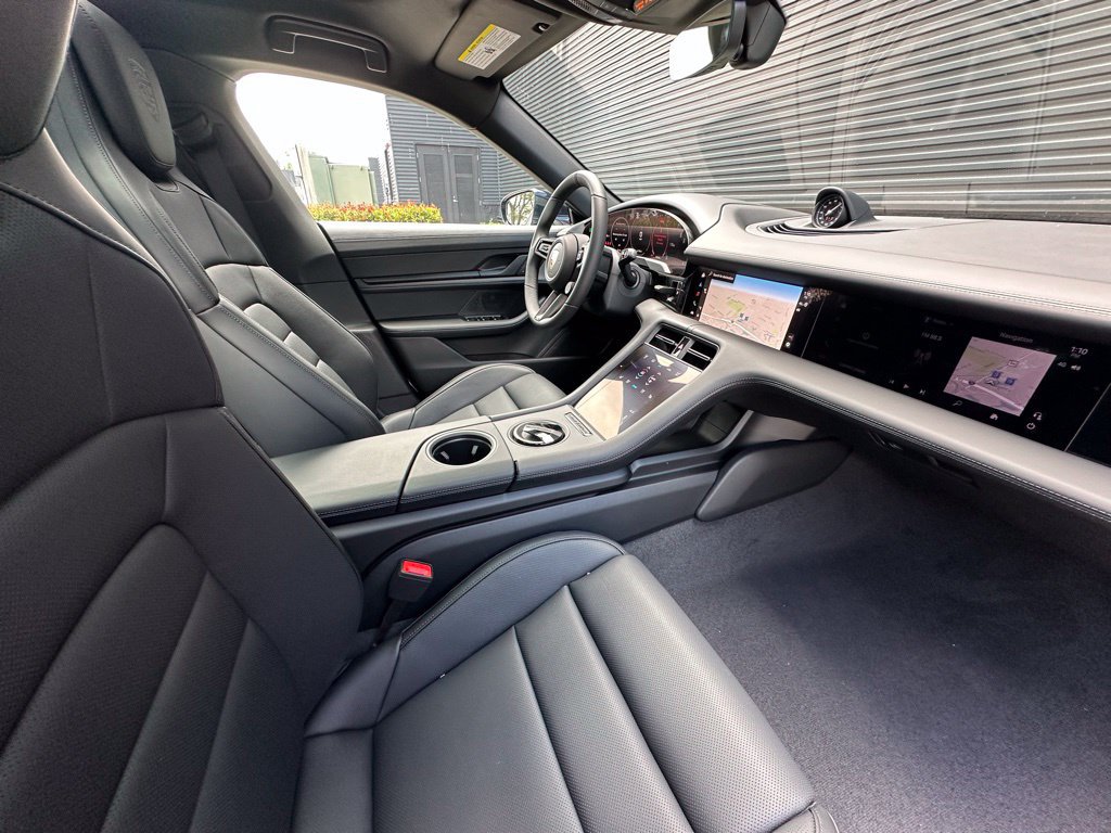 Used 2026 Porsche Taycan AWD/4WD image 40