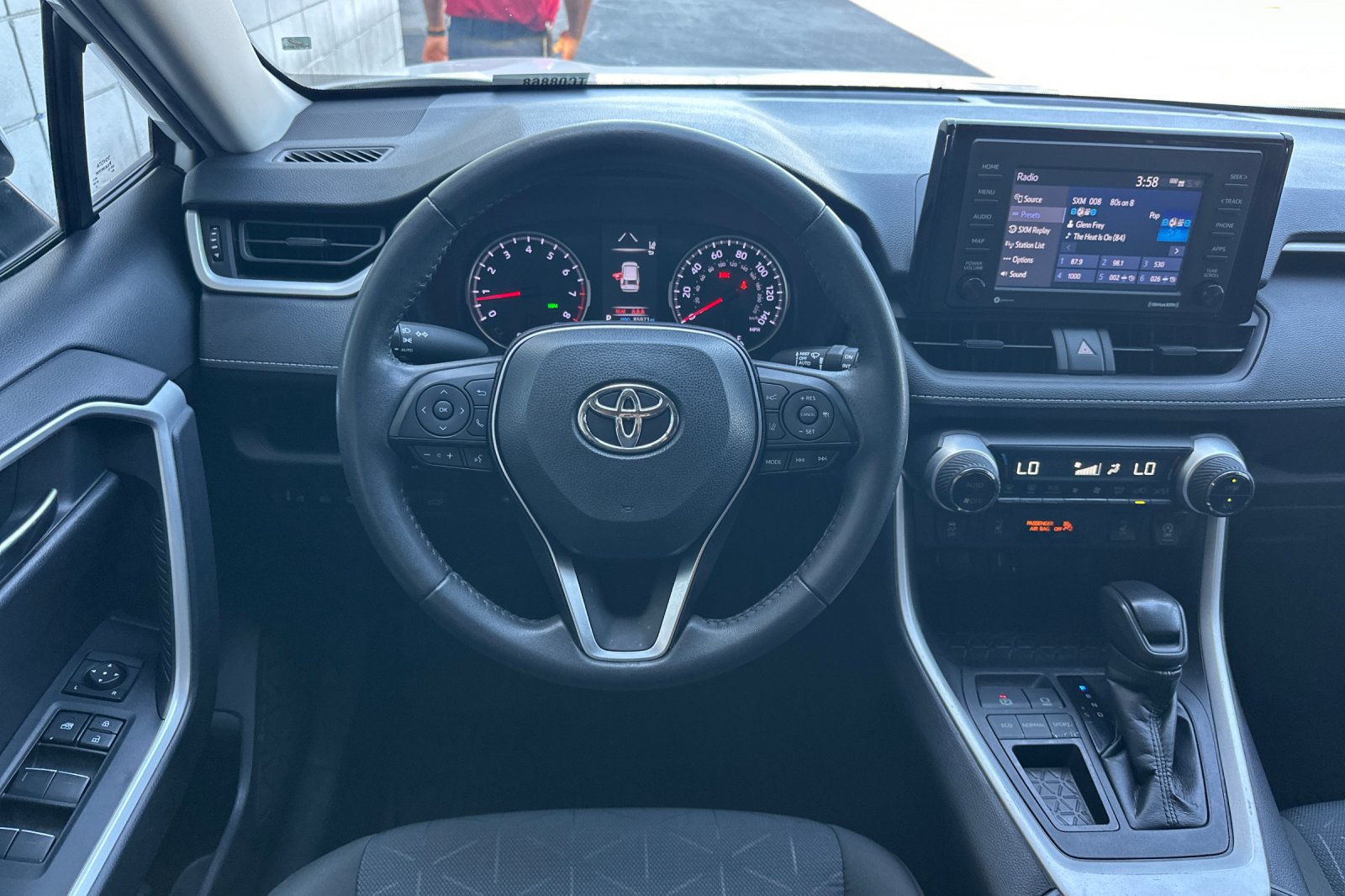 Certified 2022 Toyota RAV4 XLE w/ Convenience Package FWD image 14