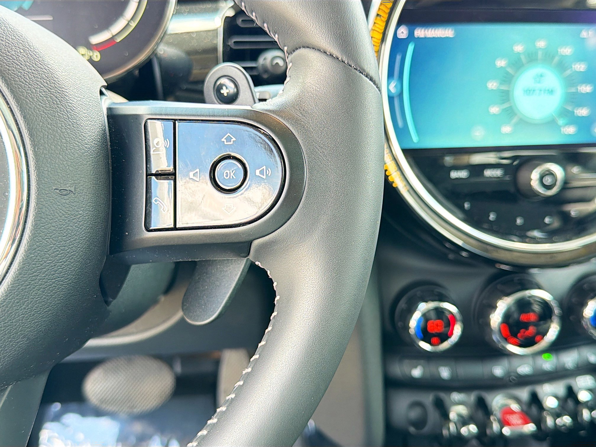 Used 2024 MINI Cooper S FWD image 36