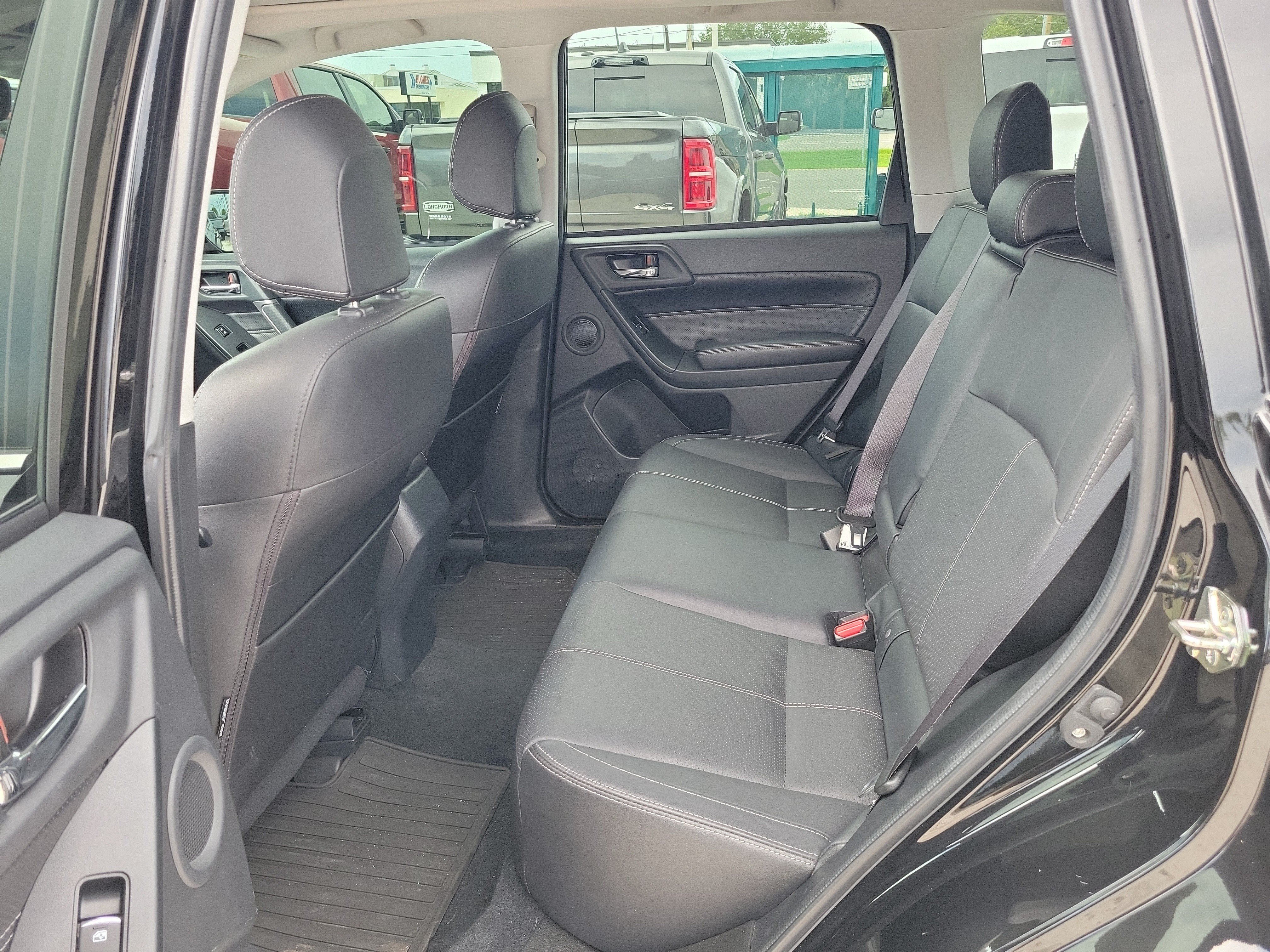 Used 2018 Subaru Forester 2.5i Touring AWD/4WD image 10
