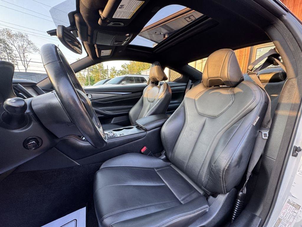 Used 2017 INFINITI Q60 3.0t w/ Premium Plus Package 3.0T AWD/4WD image 14