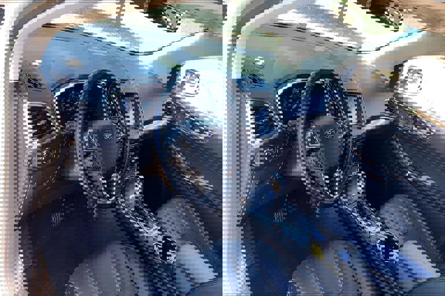 Used 2016 Ford Edge Titanium w/ Equipment Group 302A AWD/4WD image 18