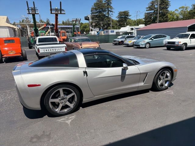 Used 2005 Chevrolet Corvette Coupe w/ Preferred Equipment Group RWD image 5