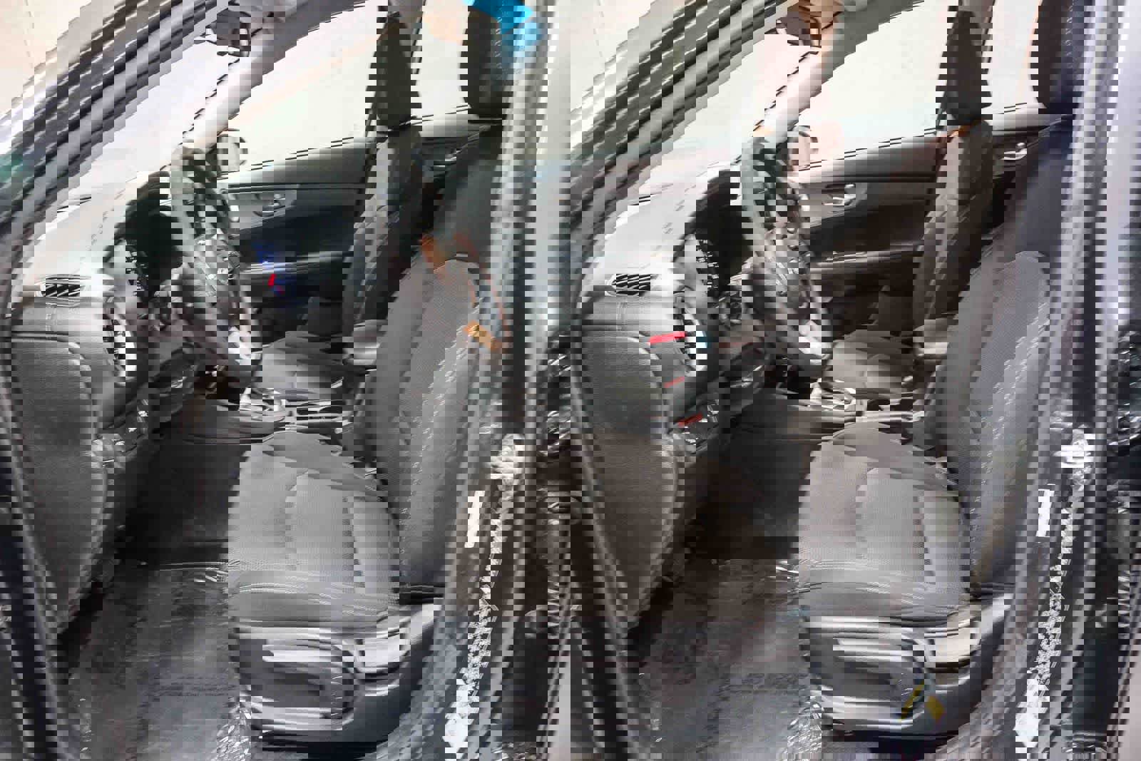 Used 2020 Kia Forte LXS FWD image 22