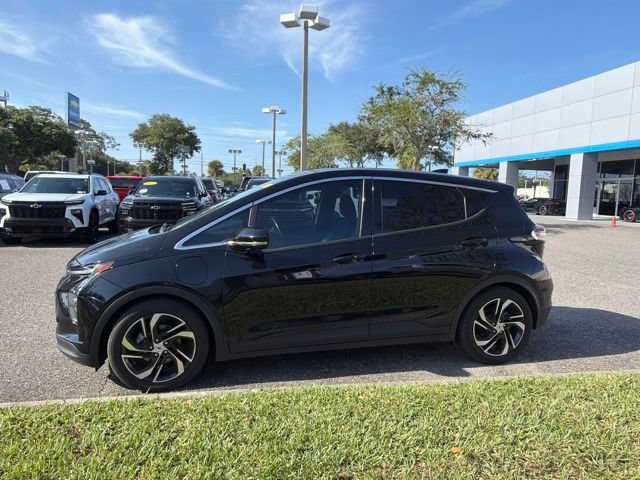 Used 2023 Chevrolet Bolt LT w/ Infotainment Package FWD image 5