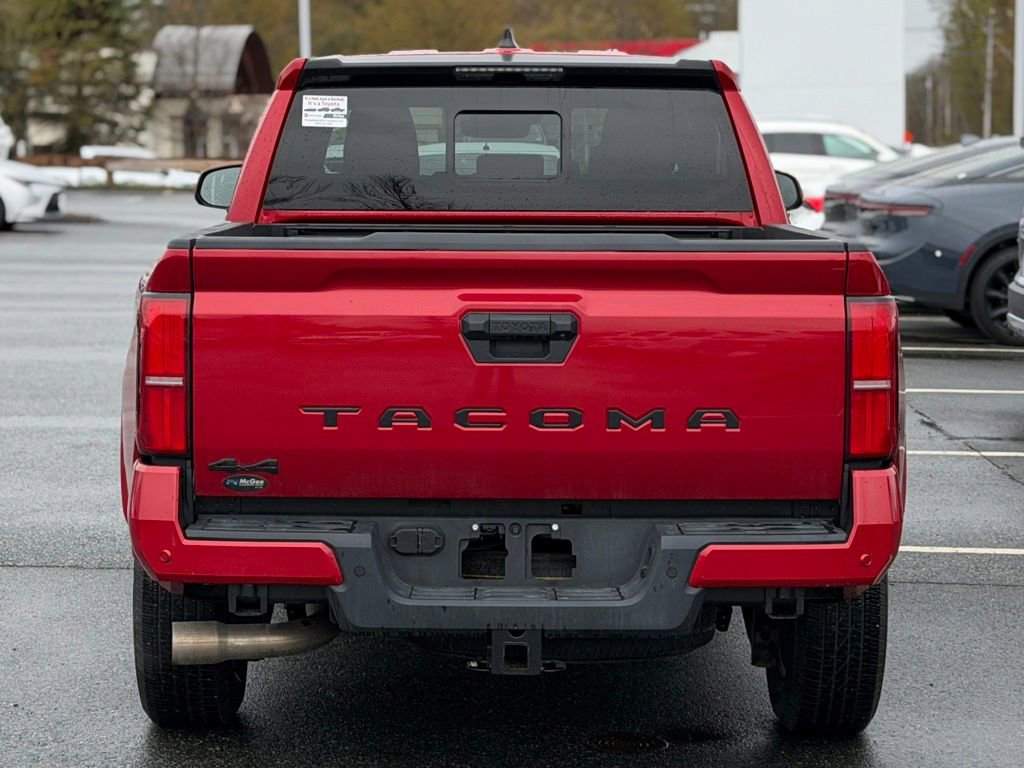 Used 2025 Toyota Tacoma SR5 AWD/4WD image 4